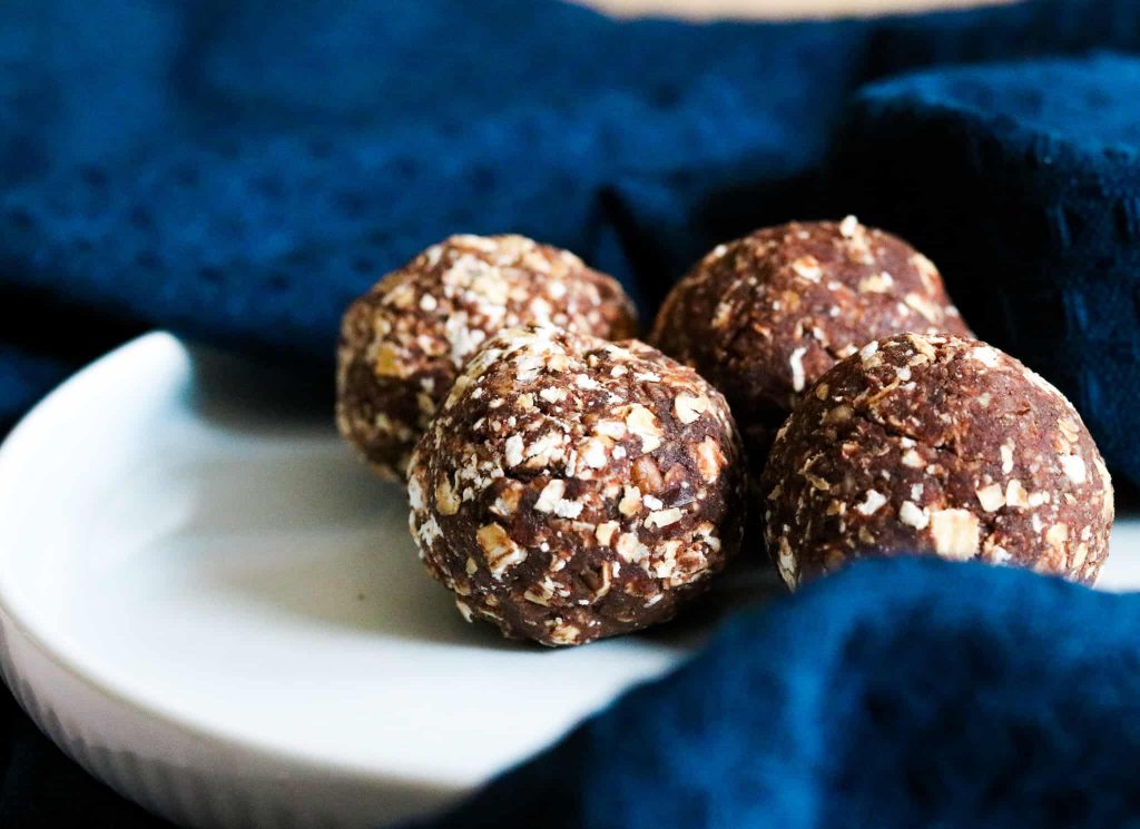 Cocoa, Oat & Pecan Ball